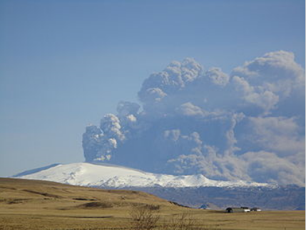 عالم البراكن Iceland-volcano-3