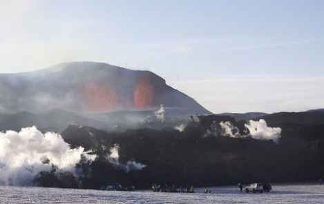 عالم البراكن Iceland-volcano-4