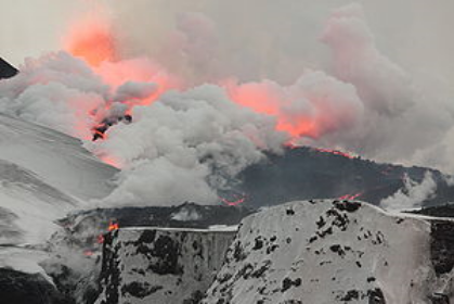 عالم البراكن Iceland-volcano-5